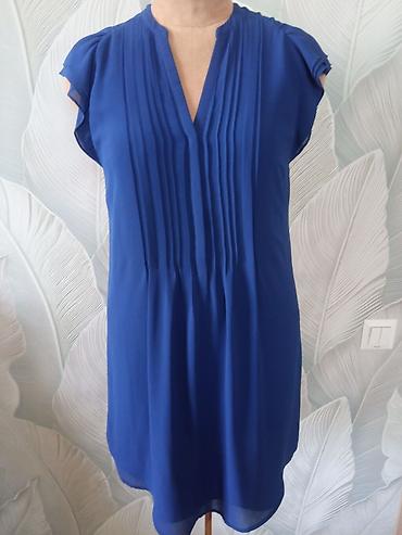 Вечерние платья: Продаю вечерние платья 46-48(L) размера. По 400 каждое. В отличном — 1