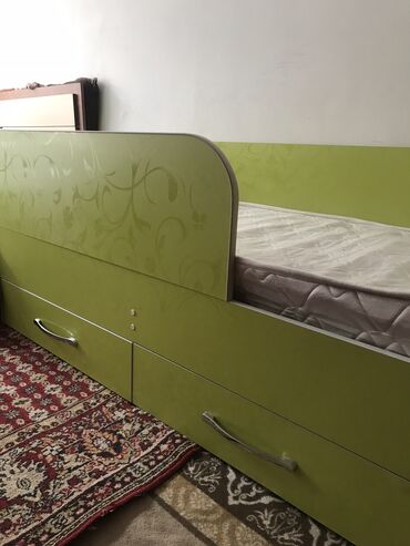 Детская мебель: Односпальная кровать