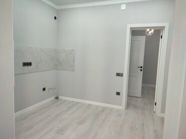 арзан квартира дордой: 2 бөлмө, 57 кв. м, Элитка, 1 кабат, Евроремонт