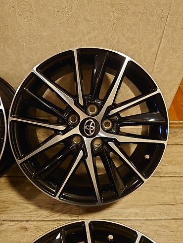 Диски: Литые Диски R 17 Toyota, Комплект, отверстий - 5, Новый — 5