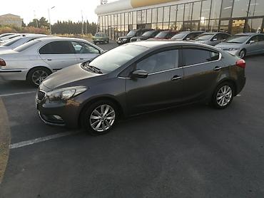 mercedes 160 a: Kia K3: 1.6 l | 2013 il Sedan — 4