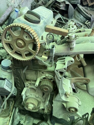 Двигатели, моторы и ГБЦ: Бензиновый мотор Volkswagen 2000 г., 1.6 л, Оригинал
