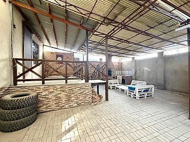 Продажа таунхаусов: Продаётся просторный 5-комнатный таунхаус в с. Кок-Жар по ул. Алапаева — 12