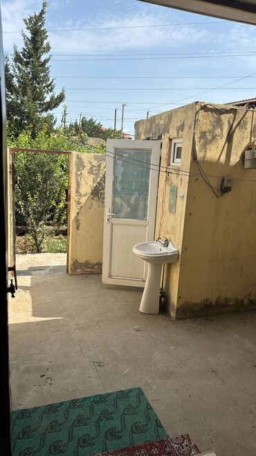 e suleymanov kucesi: Zabrat 1 otaqlı, 65 kv. m