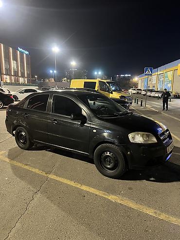 Chevrolet Aveo: 2008 г., 1.2 л, Механика, Бензин, Седан