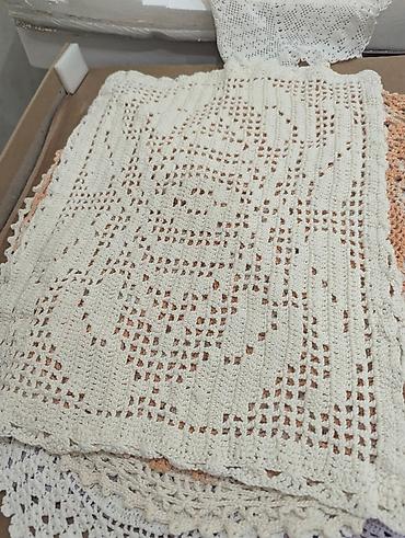 Другие предметы коллекционирования: Салфетки вязаные разные. 1ая из шерстяных ниток средняя. средние и — 4