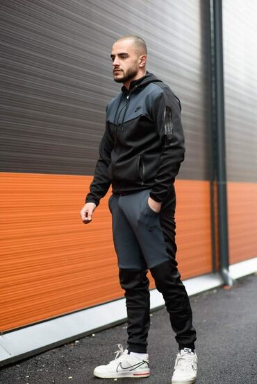 Trenerke: Pamuk u kombinaciji sa mikrofiberom Velicine su dobre M, L, XL, 2XL na lalafo.rs — 3 Trenerke: Pamuk u kombinaciji sa mikrofiberom Velicine su dobre M, L, XL, 2XL — 3