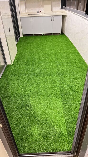 Linoleum: Qi̇ymətlər 10 azn başlayir depodan bir başa satiş suni̇ qazonlar — 2