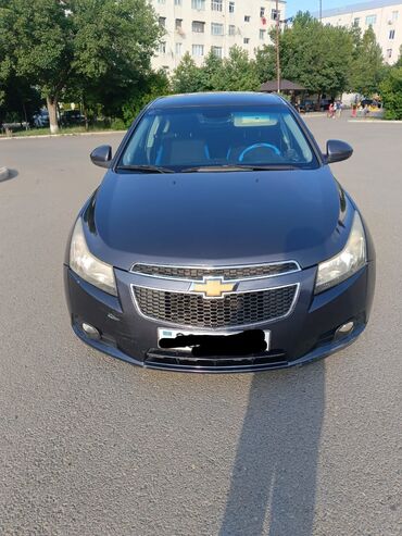 celiloglu əlaqə: Chevrolet Cruze: 1.4 l | 2014 il 240000 km Sedan