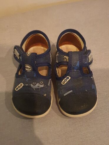 clarks obuća: Ciciban patofne, ocuvane, br. 21 at lalafo.rs clarks obuća: Ciciban patofne, ocuvane, br. 21