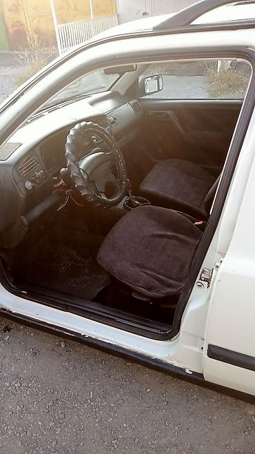 раф читири: Volkswagen Golf: 1994 г., 1.8 л, Механика, Газ, Универсал — 5