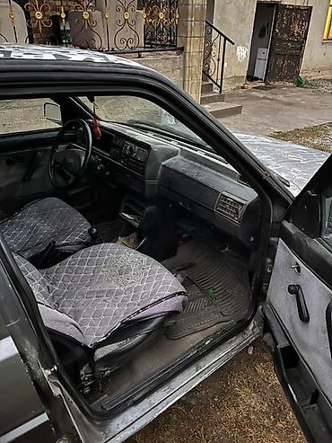 Volkswagen: Volkswagen Golf: 1988 г., 1.8 л, Механика, Бензин, Хэтчбэк — 10