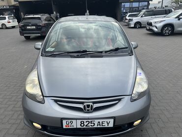 corolla runx: Honda Fit: 2003 г., 1.3 л, Вариатор, Бензин, Хетчбек