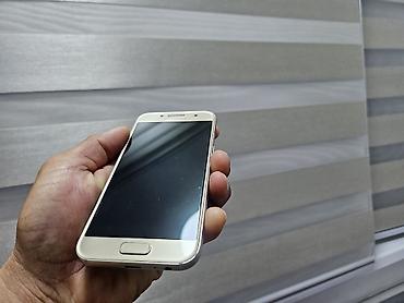 note 2: Samsung Galaxy A3, Б/у, 16 ГБ, цвет - Золотой, 1 SIM, 2 SIM — 1