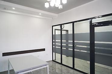 офисс: Продажа офисов 109 м², С ремонтом, Многоэтажное здание, 1 этаж — 4