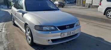 Opel: Opel Vectra: 2001 г., 1.6 л, Механика, Бензин, Седан