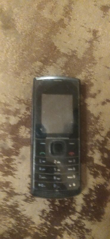 sade nokia telefonlari: Nokia 7, 2 GB, rəng - Qırmızı, Düyməli