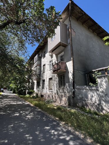 1 комнатная квартира бишкек: 1 комната, 28 м², Хрущевка, 1 этаж, Старый ремонт