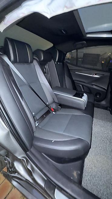 is 200 lexus: Toyota Camry: 2026 г., 2.5 л, Автомат, Гибрид, Седан — 10
