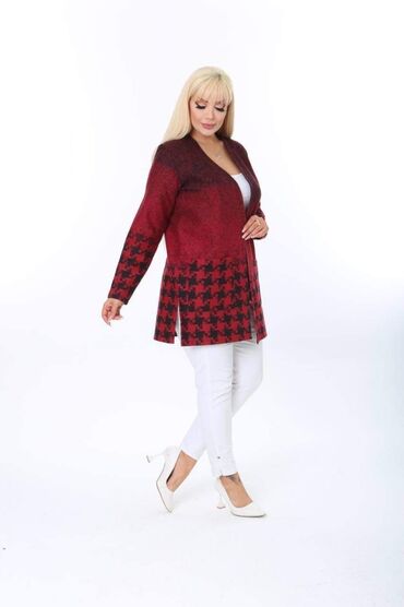 Kaputi: Kardigani Xl do 4xl
3200 — 14