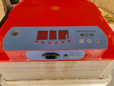 Süd sağan aparatlar: Müasir mini inkubator, 112 yumurtalıq, 6 ekranı var, 100% avtomat