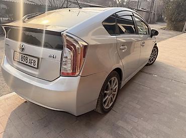 Toyota: Toyota Prius: 2014 г. — 3