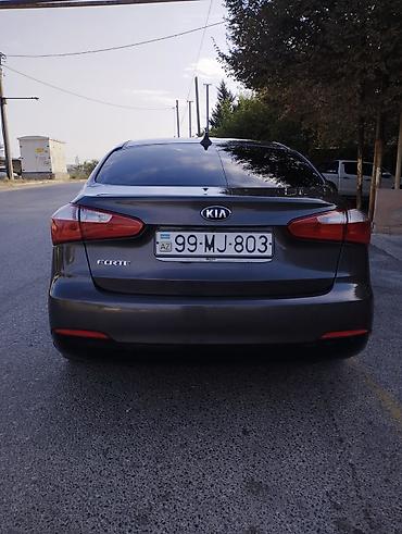 opel astra k: Kia Forte: 1.8 l | 2013 il Sedan — 2