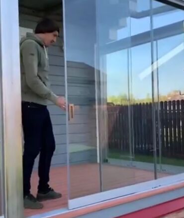 Plastik qapılar: Plastik Şəbəkəli Pəncərələr Plastik və Alüminium Qapı Pəncərə — 28