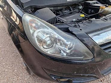 sa staklom: FAROVI SA SOCIVIMA ZA OPEL CORSA D | Cena je po komadu Svi delovi — 2