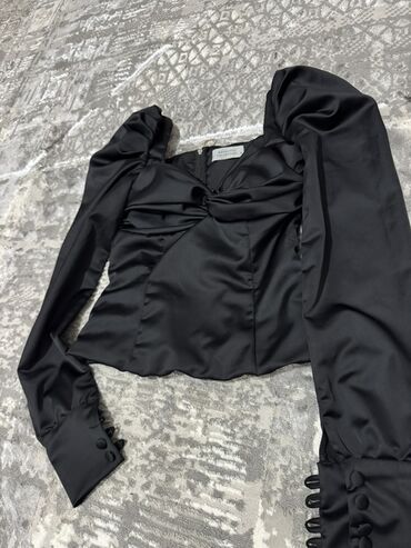 Брючные костюмы: Набор женской одежды в классическом стиле (4 предмета): 1) Черная — 3