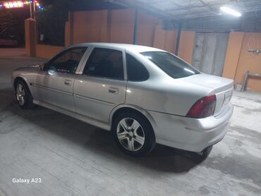 Barter mümkündür Opel Vektir mator 1.8 di.Maşının ili 1999