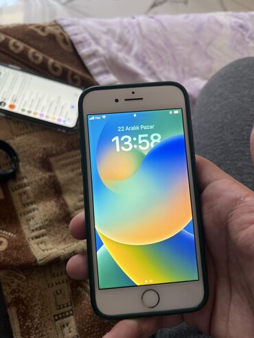 ipone 11 ikinci el: IPhone 8, 64 GB, Rose Gold, Barmaq izi, Face ID