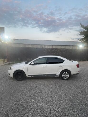 стекло на фару гольф 3: Skoda Octavia: 2015 г., 1.6 л, Автомат, Бензин, Седан