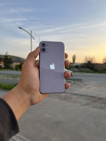 Apple iPhone: IPhone 11, Б/у, 256 ГБ, Deep Purple, Защитное стекло, Чехол, 82 %