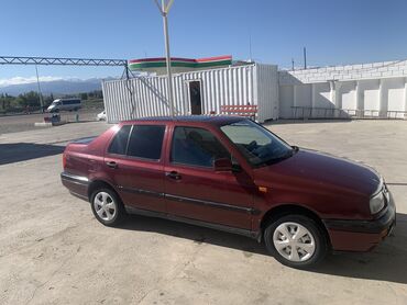 продаю volkswagen vento: Volkswagen Vento: 1993 г., 1.8 л, Механика, Бензин