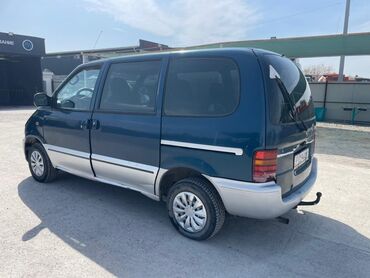 голлф 3: Nissan Serena: 1999 г., 1.6 л, Механика, Бензин, Минивэн