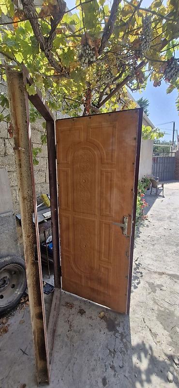 kodlu blok qapilari: Dəmir qapı – çərçivə və kilid mexanizmi ilə - Material: qalın metal — 2