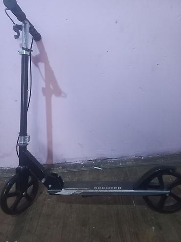 2 tekerli scooter: Şəhərdaxili hərəkət üçün praktik mexaniki skuter. Xüsusiyyətlər: - — 1