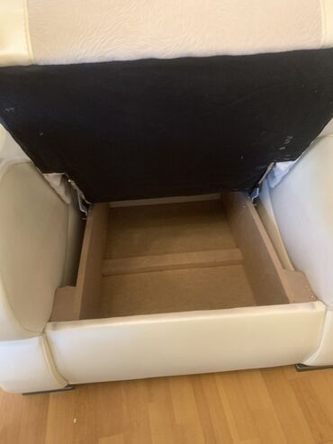 Qonaq otağı dəstləri: Ağ rəngdə yemək və qonaq otağı dəsti Komplektin tərkibi: - 1 ədəd — 15