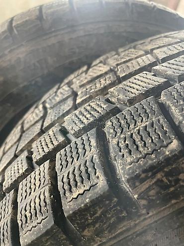 Шины и диски: Зимние шины Dunlop (комплект из 4 шт.) - Размер: 215/60 R16 - Индекс — 6