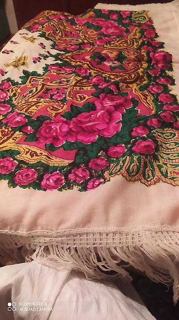 gilan tekstil: Çiçək naxışlı şal/örtük - Material: yumşaq toxumalı parça, kənarları — 1