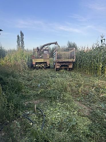 зерно погрузчик: Кормоуборочный комбайн самоходный с подборщиком Описание: - — 2