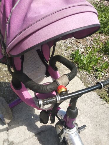 детская коляска чико: Коляска, цвет - Фиолетовый, Б/у