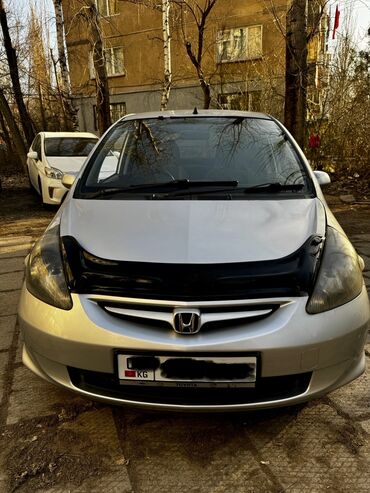 продаю мерседес 210: Honda Fit: 2003 г., 1.3 л, Вариатор, Бензин, Хэтчбэк