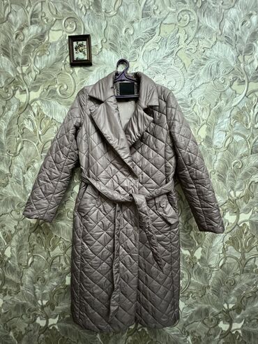 весенняя женская кожаная куртка: Женское весеннее легкое стеганное пальто, миди, размер 44-46