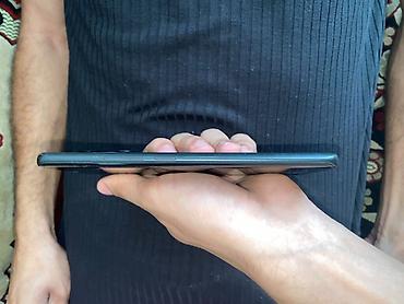 Redmi: Telefon 4 aydır istifadə edilir. Başqa telefon alındığı üçün satılır — 4