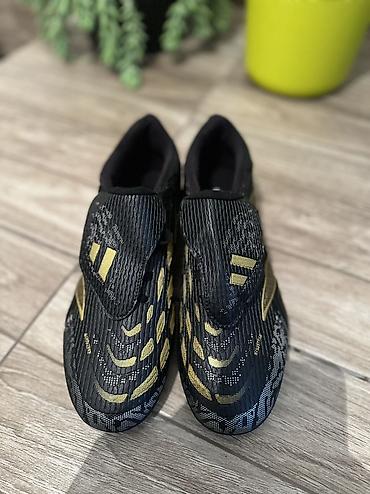 Бутсы: Сороконожки футбольные Adidas Predator (модель с язычком/клапаном — 3