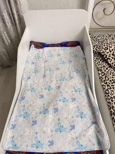 детская кроватка с бортиком: Б/у