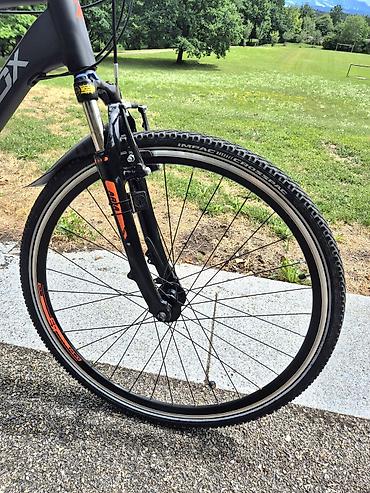 methyl 3: NOV Trekking bicikl 28" – aluminijumski okvir, SHIMANO 3x7 Bicikl je — 3