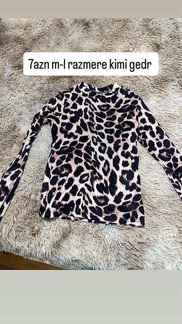 Другая женская одежда: Qadın geyimləri paketi 1) Qara slim-fit zipli üst - Önü tam — 3
